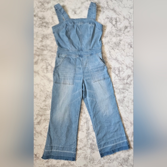 DOLLHOUSE Cropped Wide-Leg, light wash, raw-edge hems Denim Overalls! - Picture 9 of 14